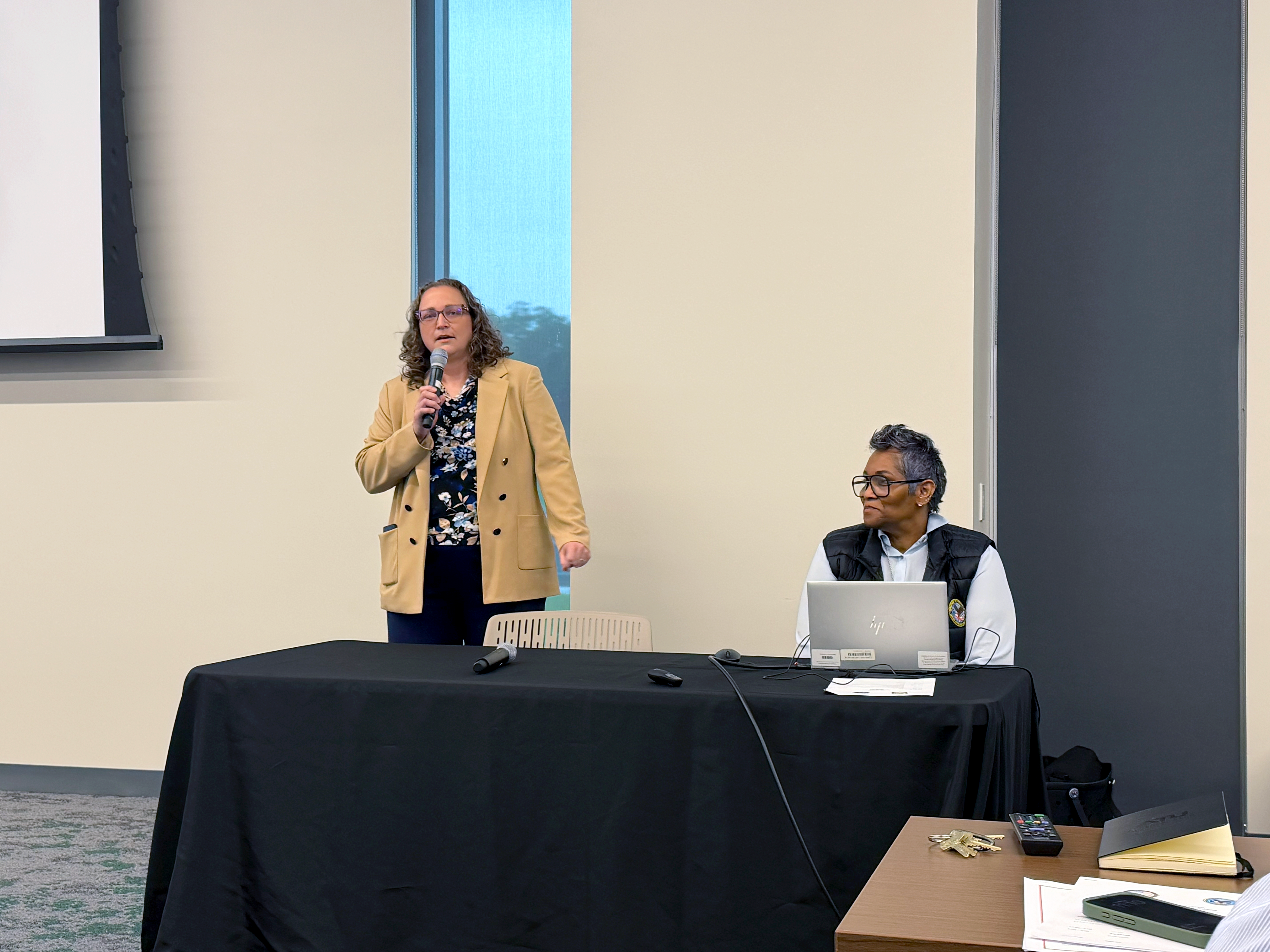 Linda Cole speaking to training participants.